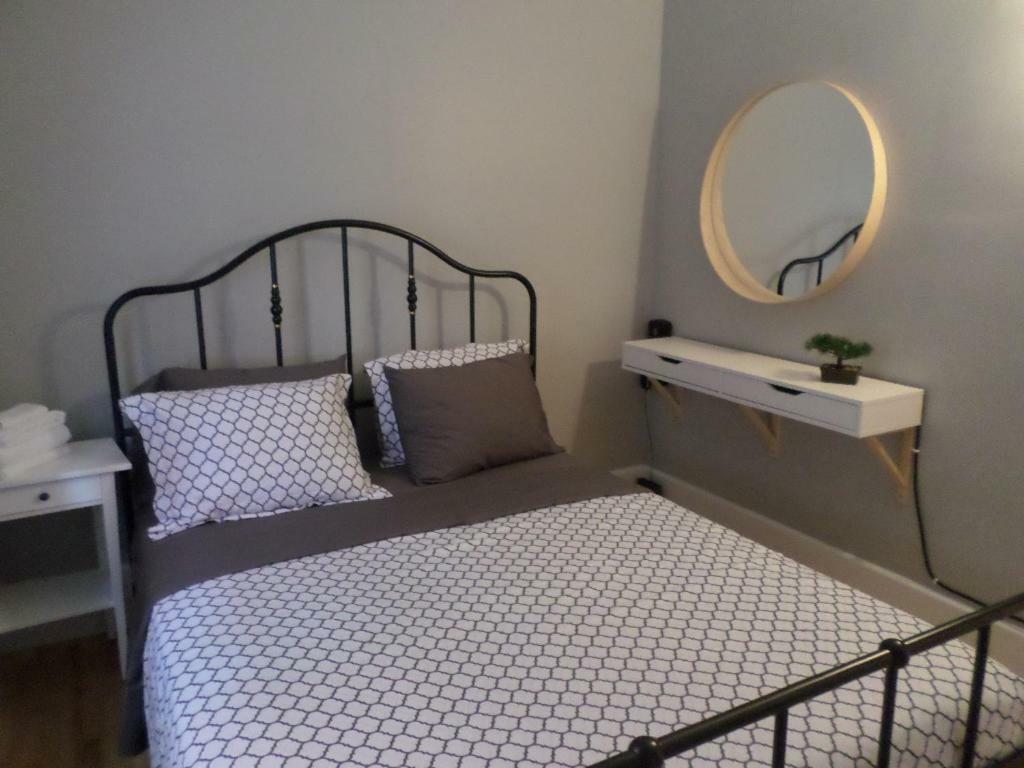 Beautiful, Clean, Quiet 2 Br-In Downtown Ottawa. Parking, Wifi And Netflix Included Exterior foto