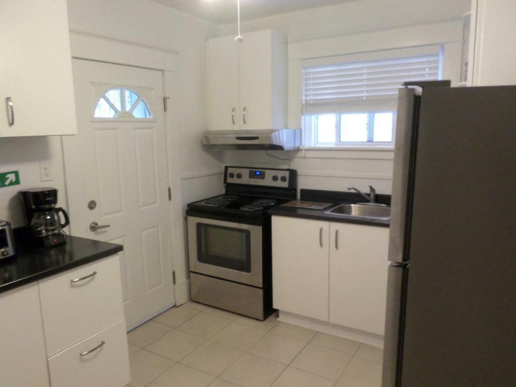 Beautiful, Clean, Quiet 2 Br-In Downtown Ottawa. Parking, Wifi And Netflix Included Exterior foto